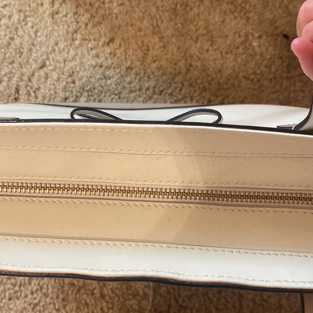 Kate Spade Gray and White Bag - Picture 9 of 14